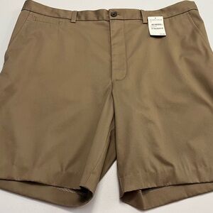 NWT Nordstrom Men's Shop Classics Brown/Tan Flat Front Shorts - Size 42
